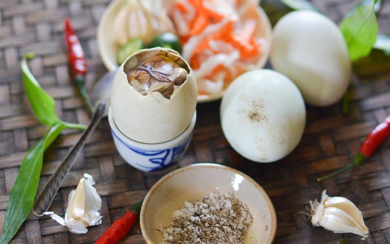 What are the benefits of eating balut?